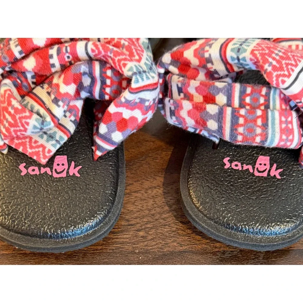 Sanuk Kids Yoga Sling Sandals Red Blue Geometric Tribal Print Size 9-10 Festival